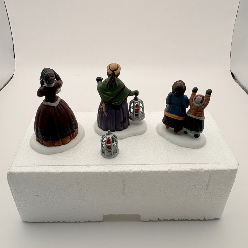 Dept 56 Heritage Village The Bird Seller Set of 3 Figurines 5803-3 READ - Picture 2 of 4